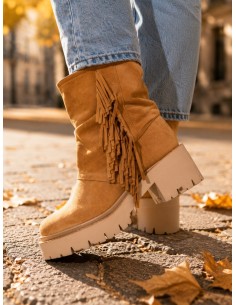Isabella Camel 2
