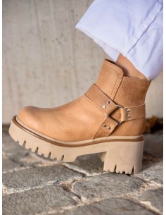 Penelope Camel