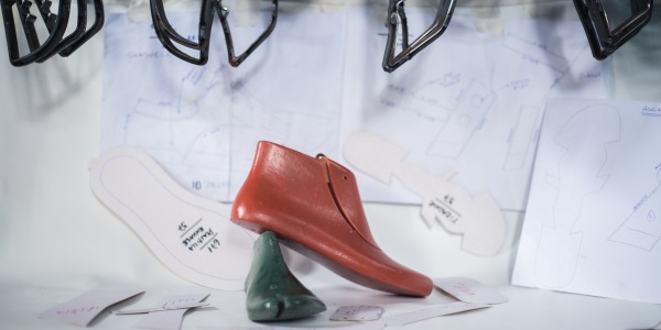 De necesidades y estilo: Historia del calzado femenino y el rescate de marcas nacionales